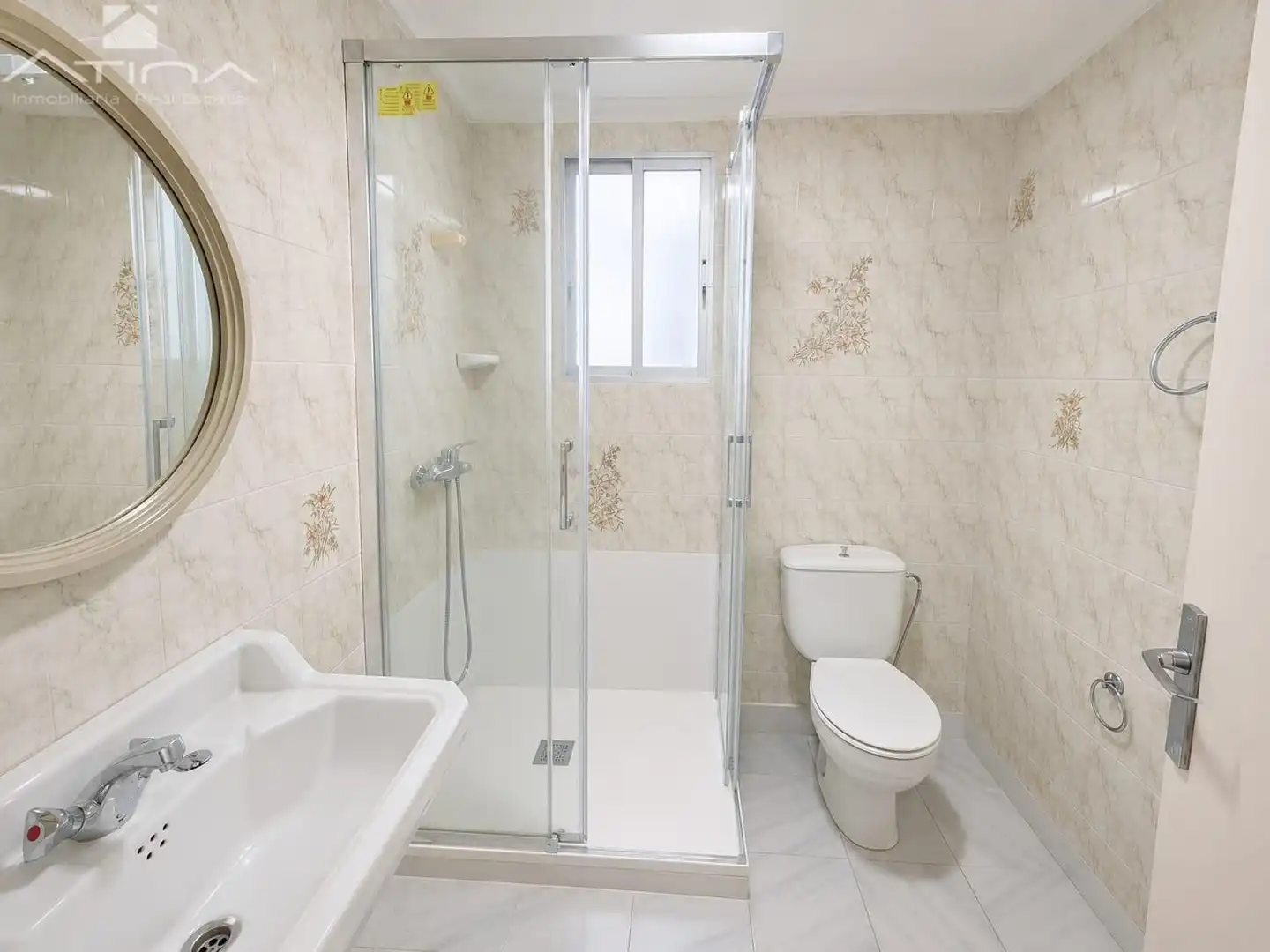 Baño de Piso en venta en Gandia con Parquet