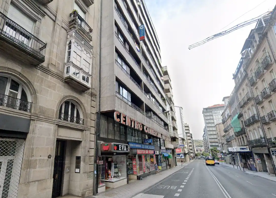 Vista exterior de Oficina de alquiler en Ourense Capital  con Aire acondicionado