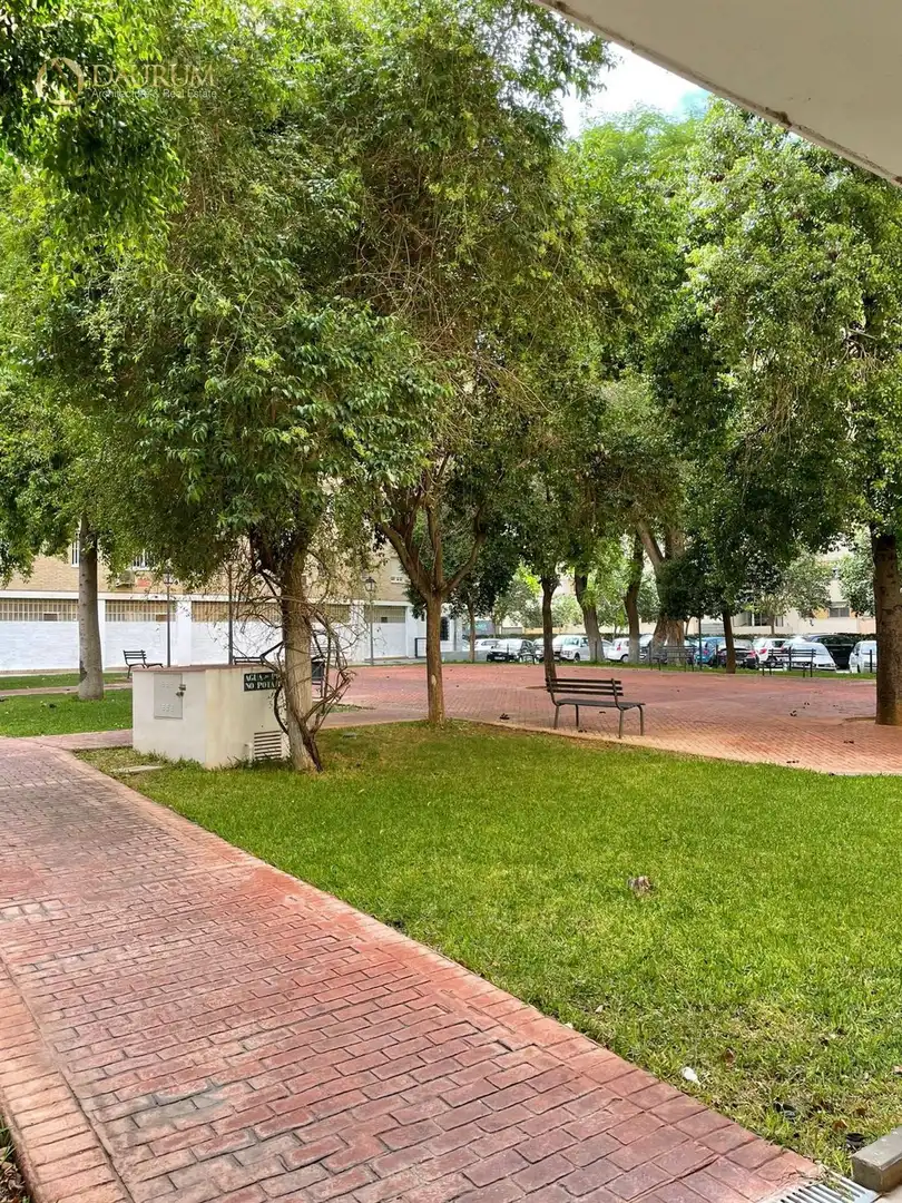 Exterior view of Flat for sale in Sevilla  with Air Conditioner, Heating and Terrace