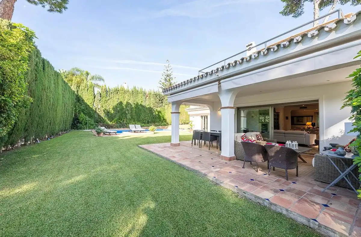 Chalet con piscina en venta en Calahonda, imagen 21