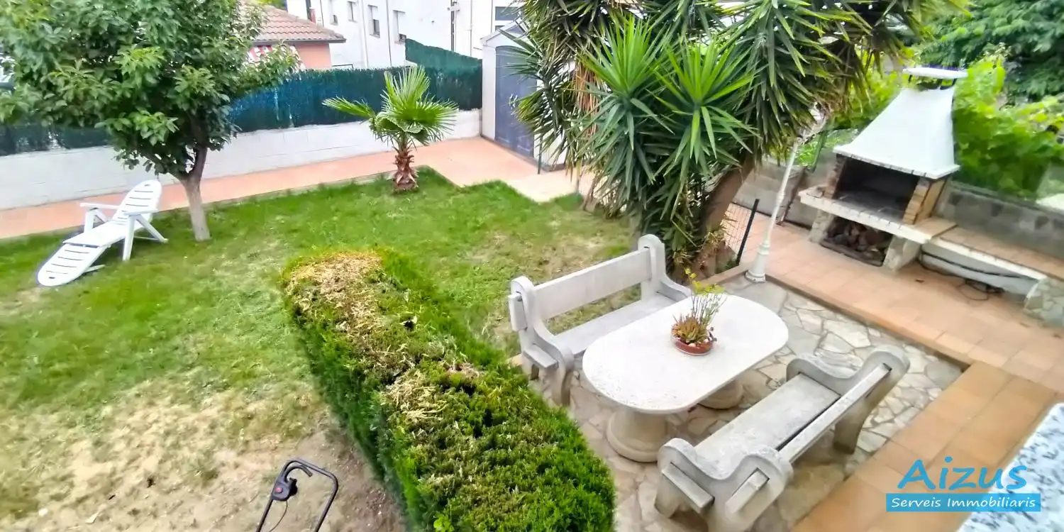 Terrassa de Casa o xalet en venda en Cerdanyola del Vallès amb Aire condicionat, Calefacció i Jardí privat