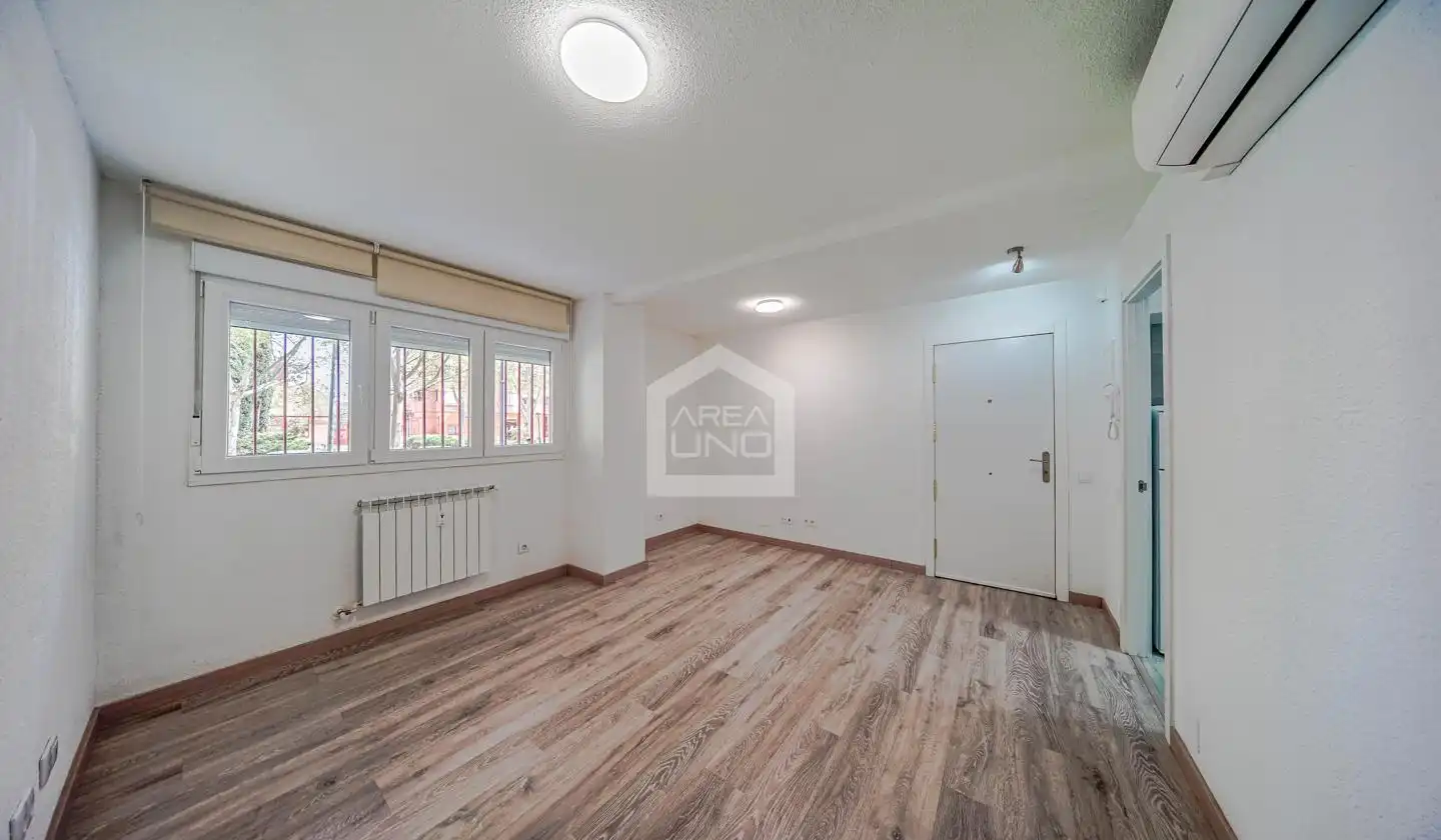 Planta baja en venta en Alcorcón con Aire acondicionado y Calefacción