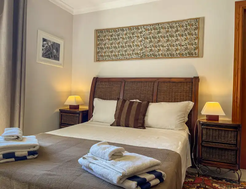 Dormitori de Casa o xalet de lloguer en Marbella amb Aire condicionat, Jardí privat i Terrassa