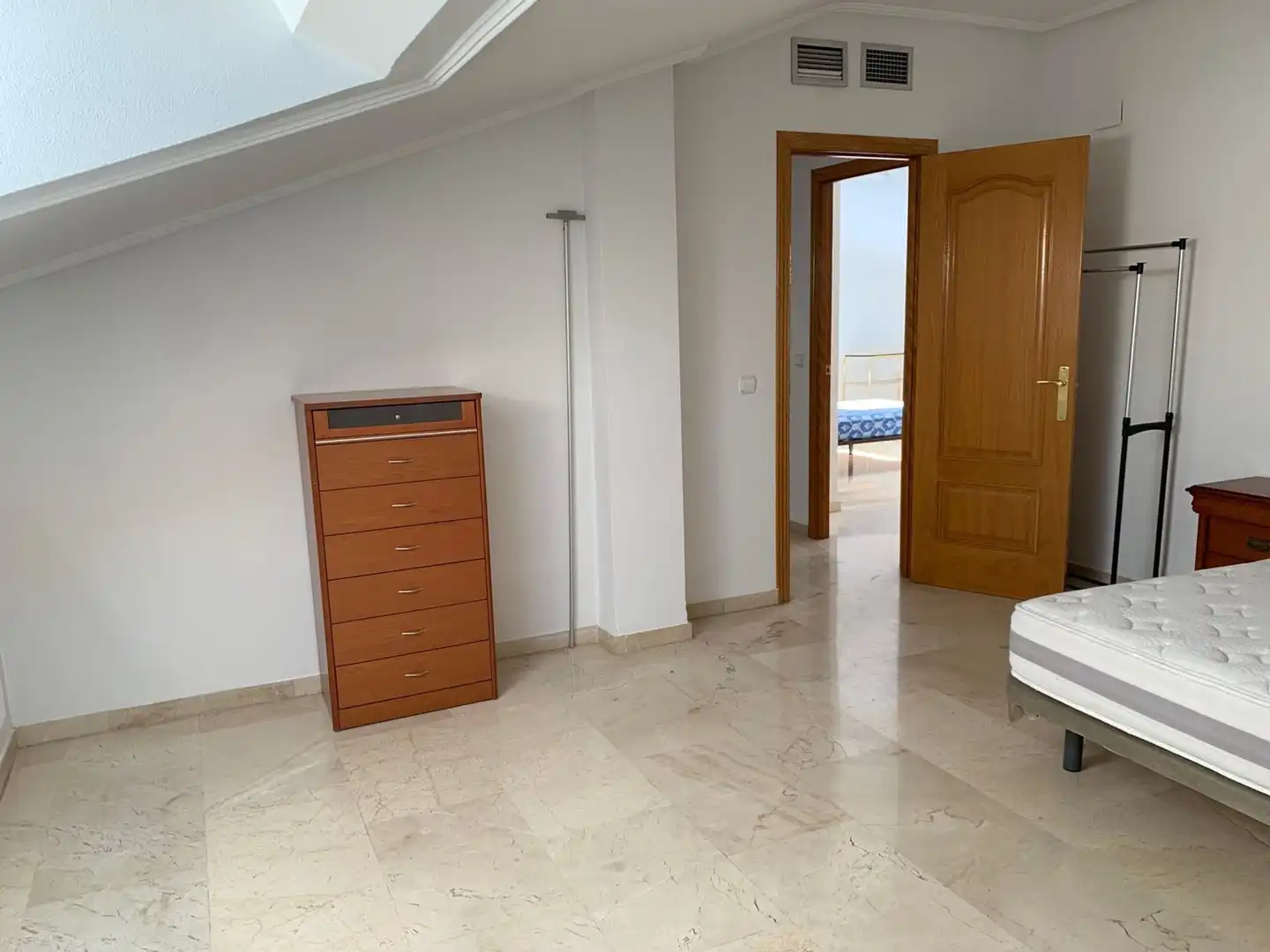 Habitación de Dúplex de alquiler en Cáceres con Calefacción