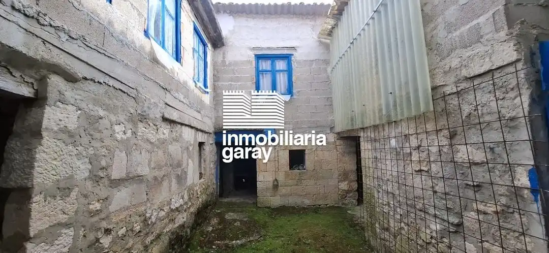 Exterior view of Houses for sale in Valle de Manzanedo  with Private garden
