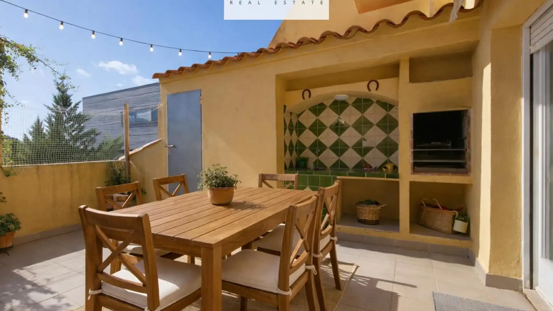 Terrasse von Einfamilien-Reihenhaus zum Verkauf in Palafrugell mit Heizung und Balkon