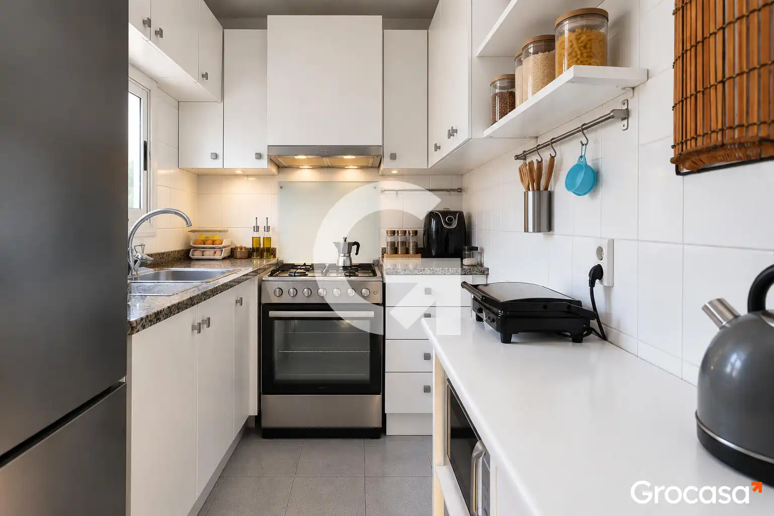 Cocina de Piso en venta en Terrassa con Terraza, Amueblado y TV