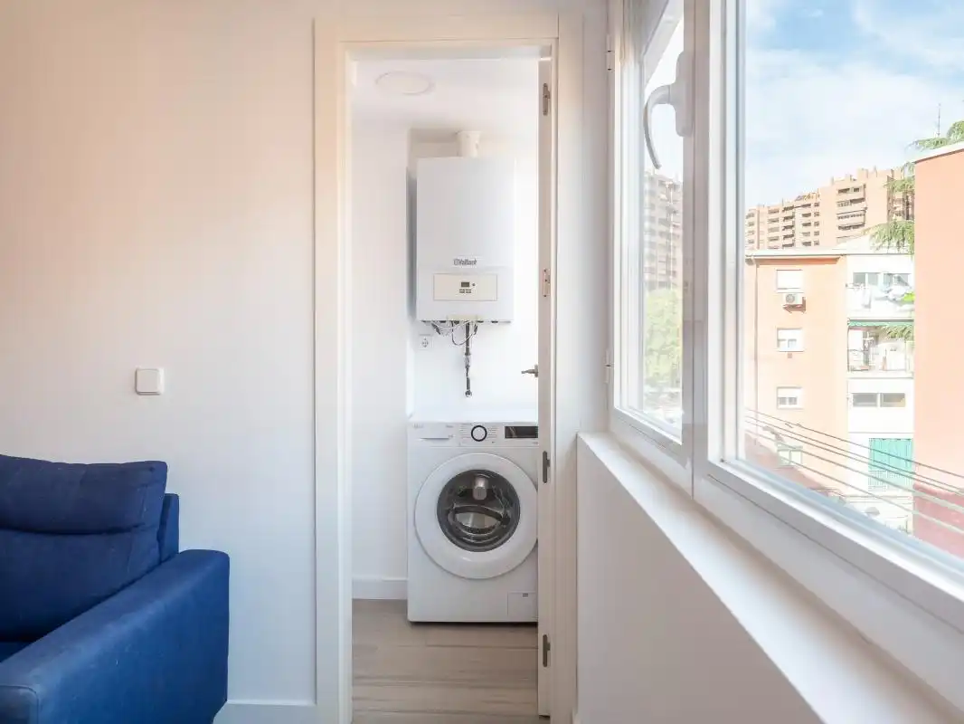 Habitación de Piso en venta en Madrid con Calefacción