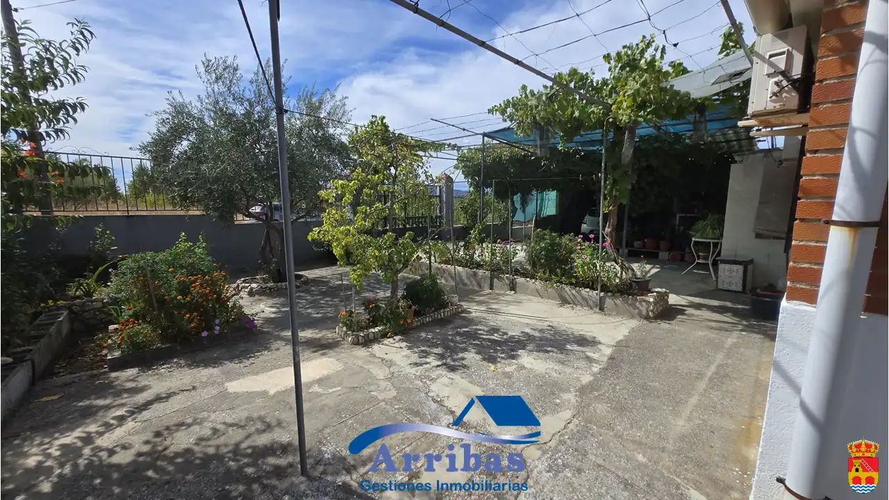 Vista exterior de Casa o chalet en venta en Escalona con Calefacción, Jardín privado y Terraza
