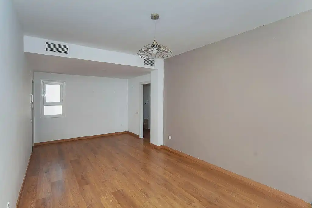 Sala d'estar de Pis en venda en Terrassa amb Parquet