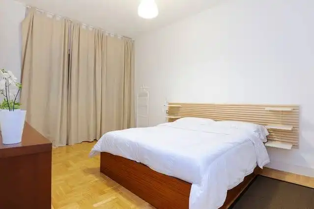 Dormitori de Pis en venda en Bilbao  amb Calefacció i Traster