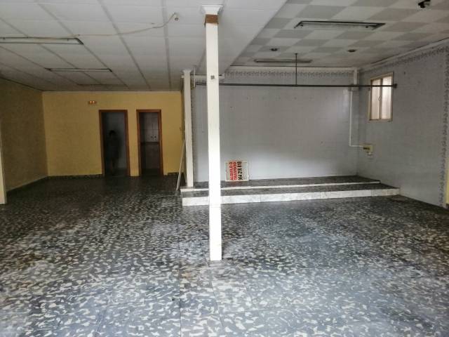 Local comercial en Venta en Avinguda Tombatossals en Estadio Castalia