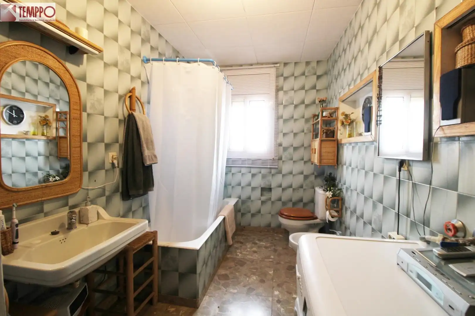 Bany de Casa o xalet en venda en La Bisbal del Penedès amb Calefacció, Jardí privat i Terrassa