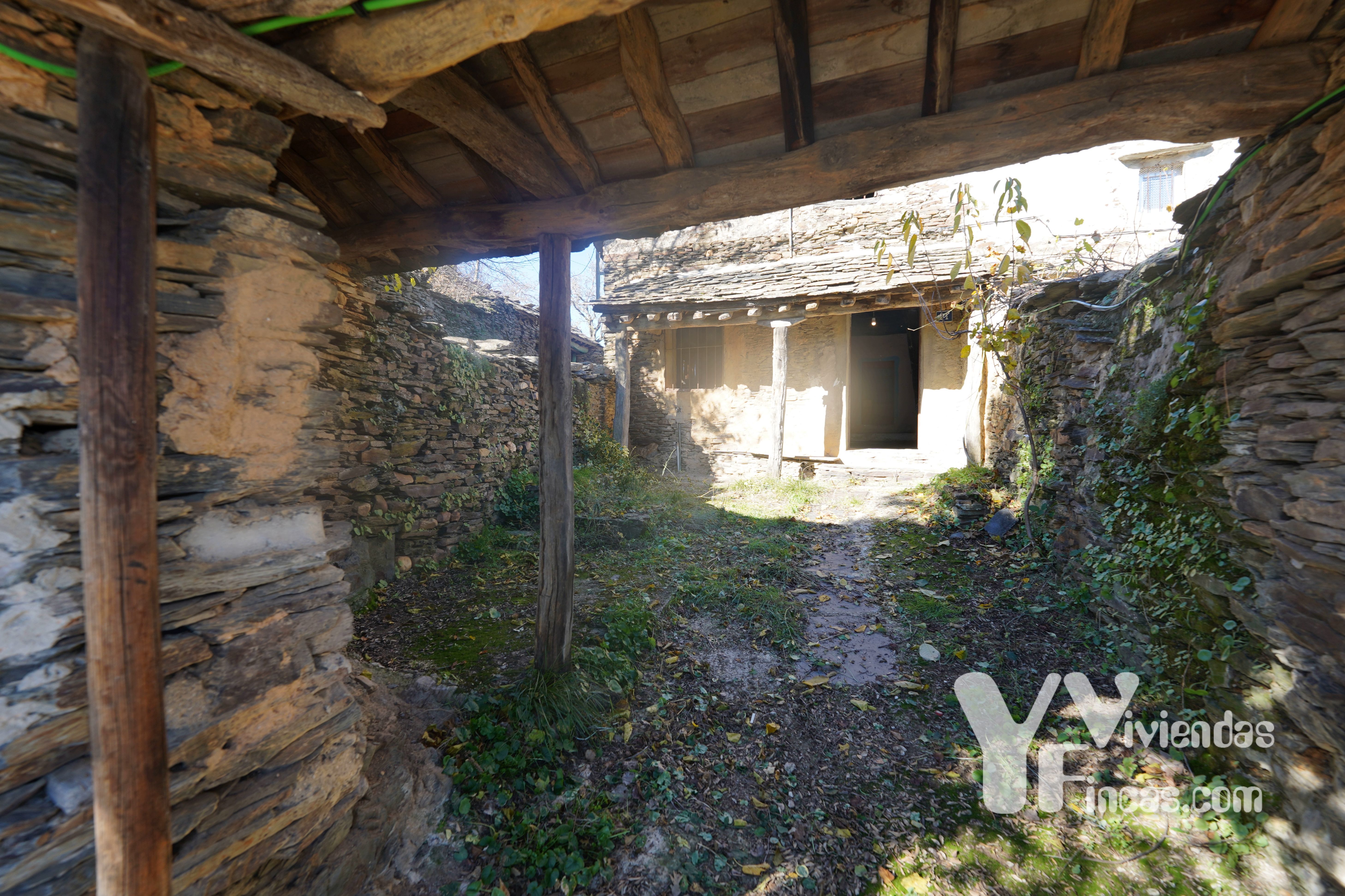 Country house for sale in Campillo de Ranas  with Private garden