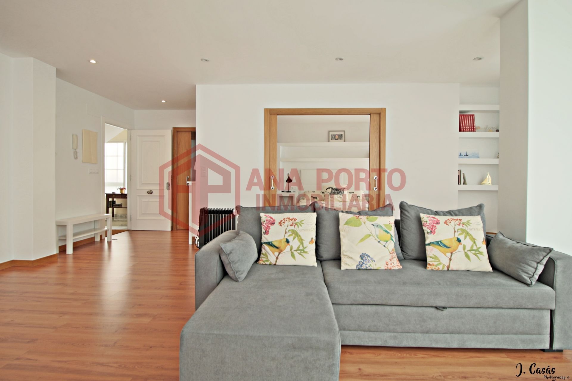 Living room of Apartment to rent in O Grove    with Parquet flooring, Furnished and Oven