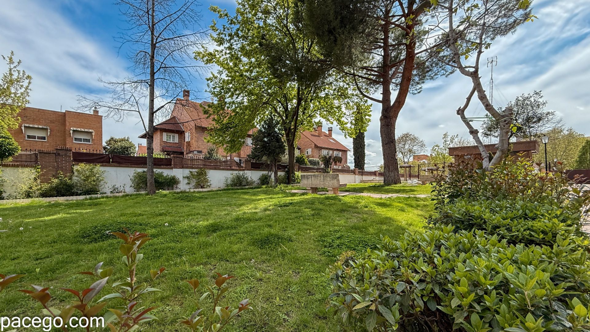 Jardí de Casa adosada de lloguer en  Madrid Capital amb Aire condicionat, Calefacció i Terrassa