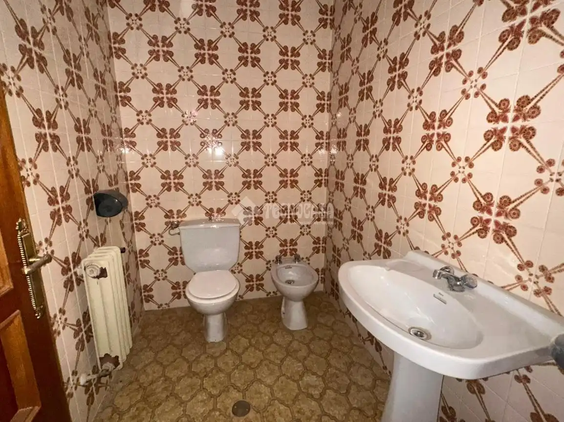 Bathroom of Flat for sale in Jódar  with Balcony