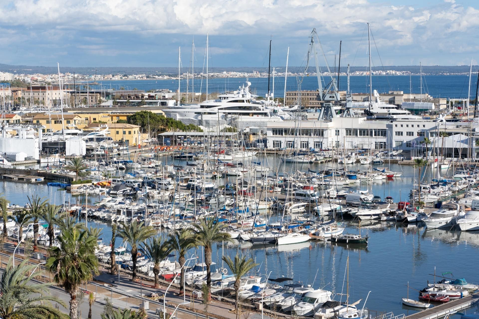 Vista exterior de Apartament de lloguer en  Palma de Mallorca amb Calefacció, Parquet i Terrassa