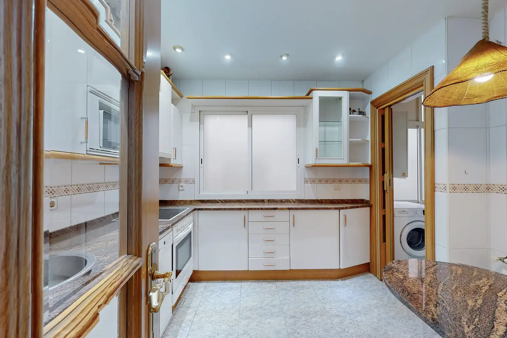 Cocina de Piso en venta en  Pamplona / Iruña con Calefacción y Balcón
