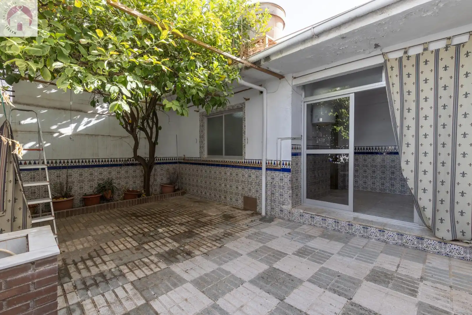Vista exterior de Casa adosada en venta en Maracena con Aire acondicionado, Calefacción y Terraza