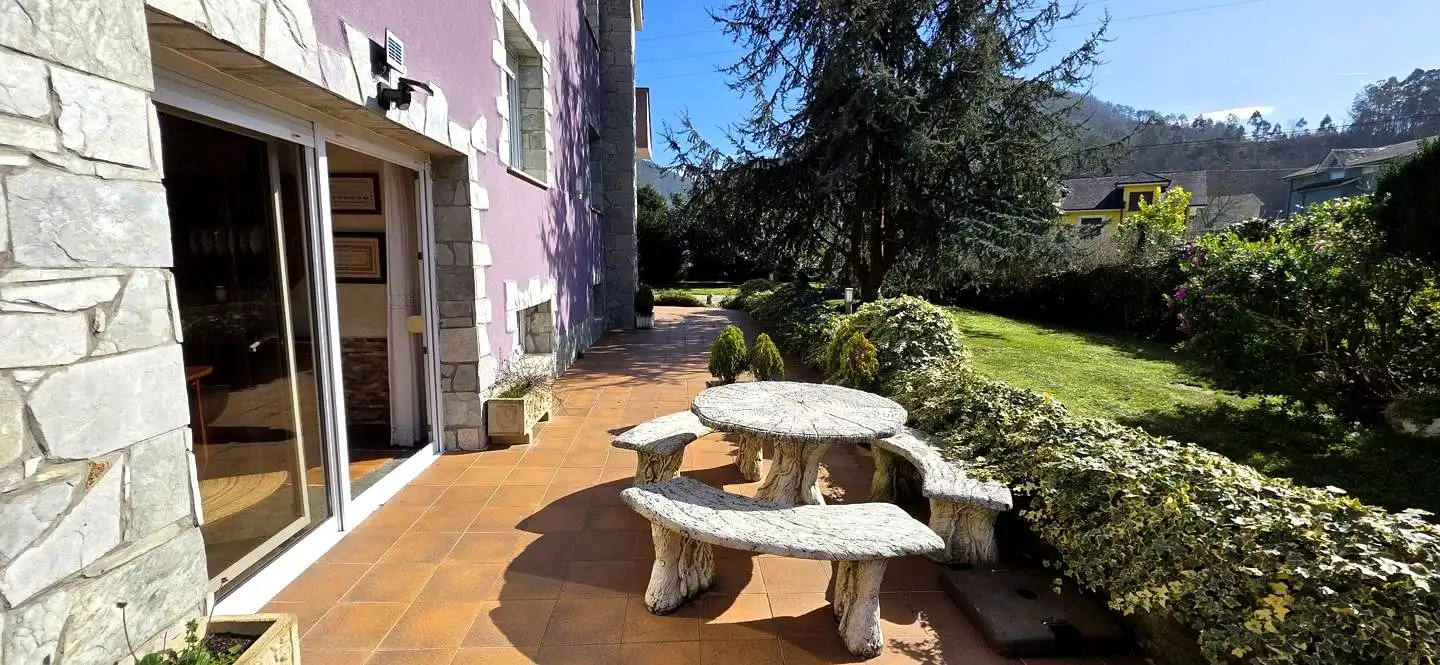 Terrace of Houses for sale in Valdés - Luarca  with Heating, Private garden and Parquet flooring