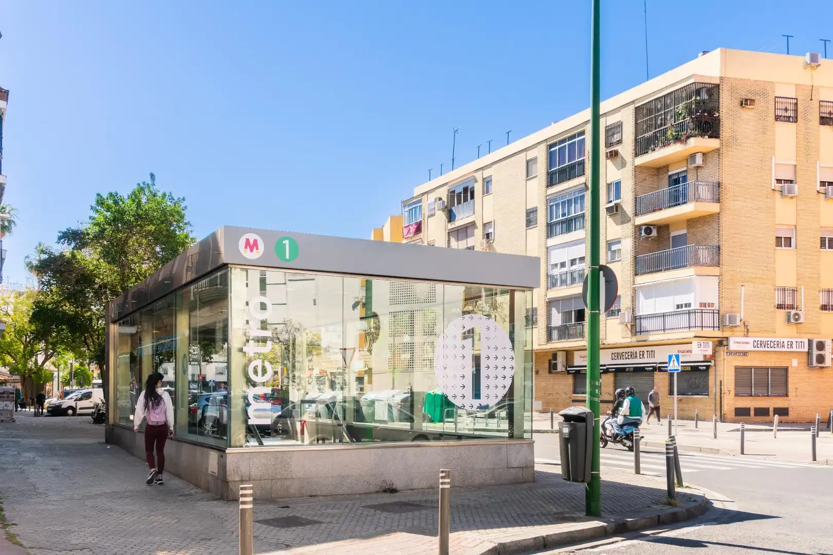 Flat for sale in Sevilla  with Air Conditioner, Furnished and Balcony
