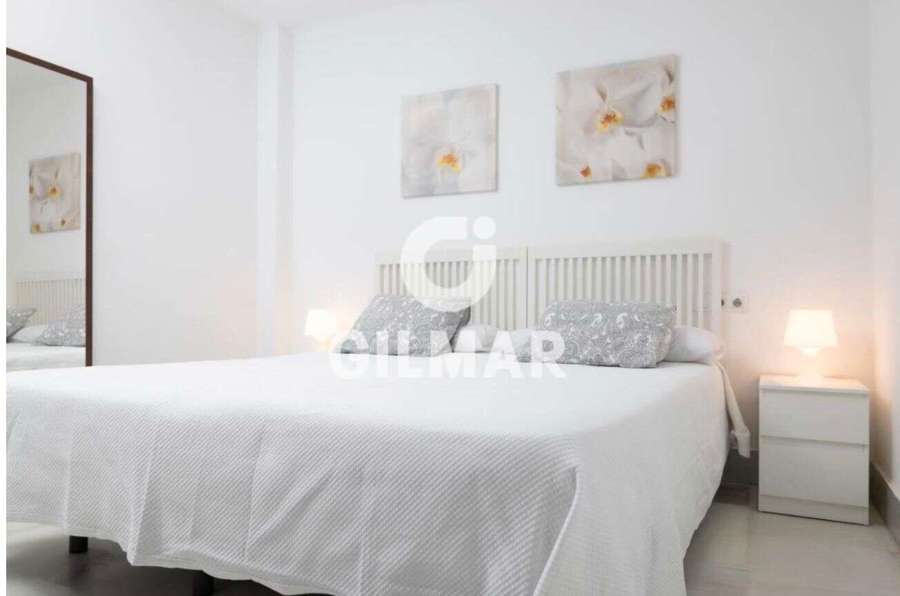 Habitación de Apartamento de alquiler en El Puerto de Santa María con Aire acondicionado, Terraza y Amueblado