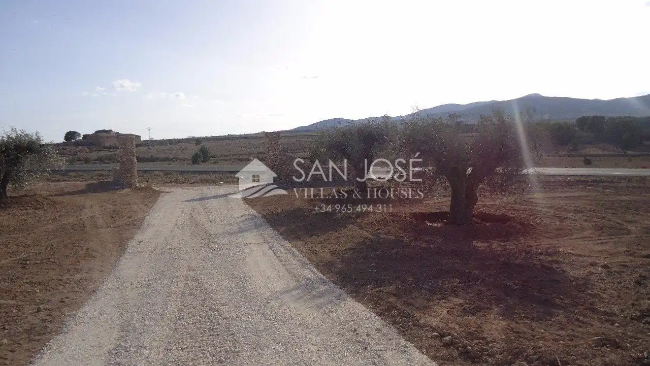 Finca rústica en venda en Yecla