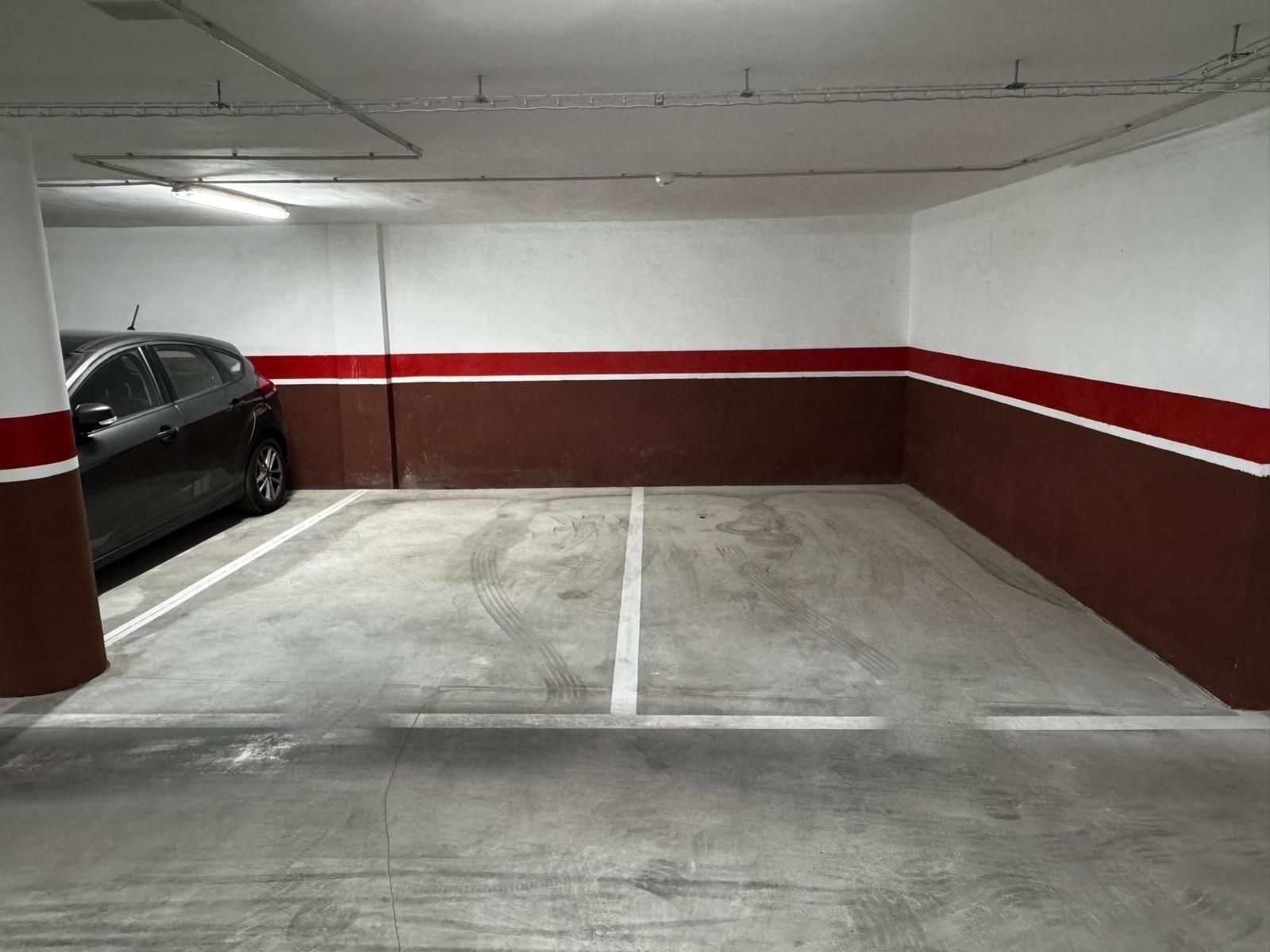 Parking of Garage to rent in Oliva