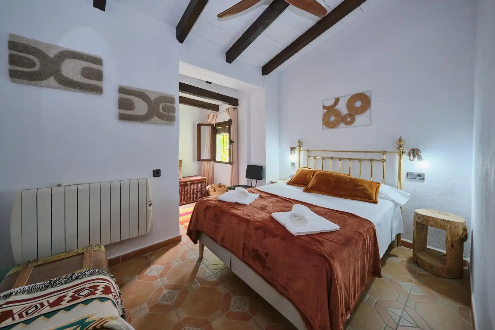 Dormitori de Finca rústica en venda en Fornes amb Aire condicionat, Jardí privat i Traster