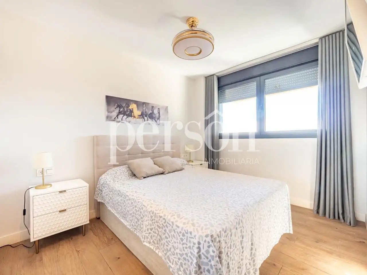 Schlafzimmer von Wohnung zum Verkauf in Valencia mit Klimaanlage, Terrasse und Schwimmbad