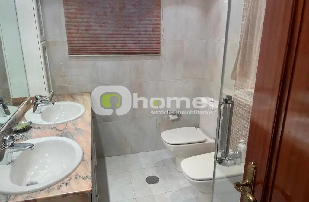 Baño de Piso en venta en Zamora Capital  con Calefacción, Parquet y Lavadora