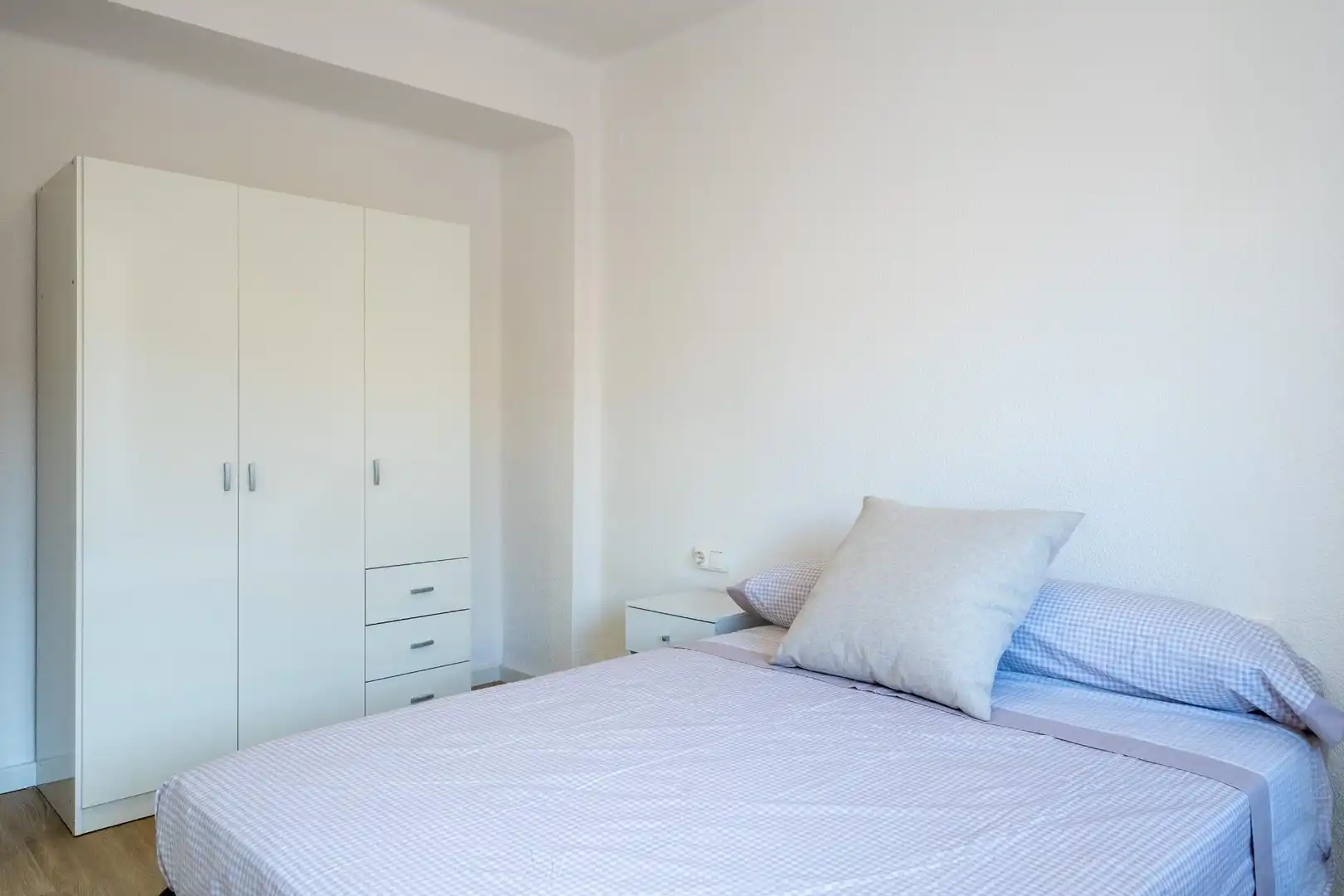 Habitación de Apartamento de alquiler en Moncada con Amueblado
