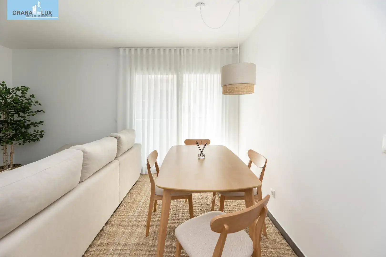 Comedor de Piso en venta en Alhendín con Aire acondicionado, Terraza y Piscina comunitaria