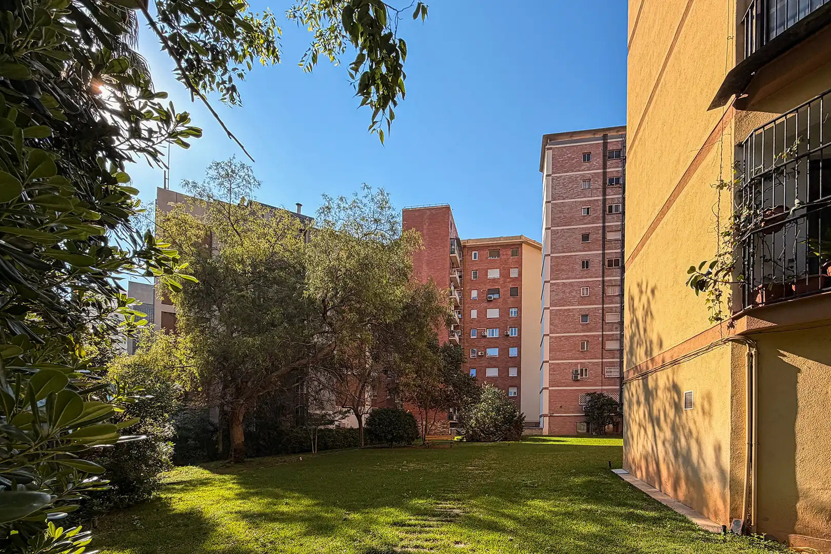 Vista exterior de Pis de lloguer en Valencia amb Aire condicionat, Calefacció i Jardí privat