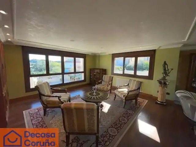 Sala d'estar de Casa o xalet en venda en Madrid amb Jardí privat, Terrassa i Traster