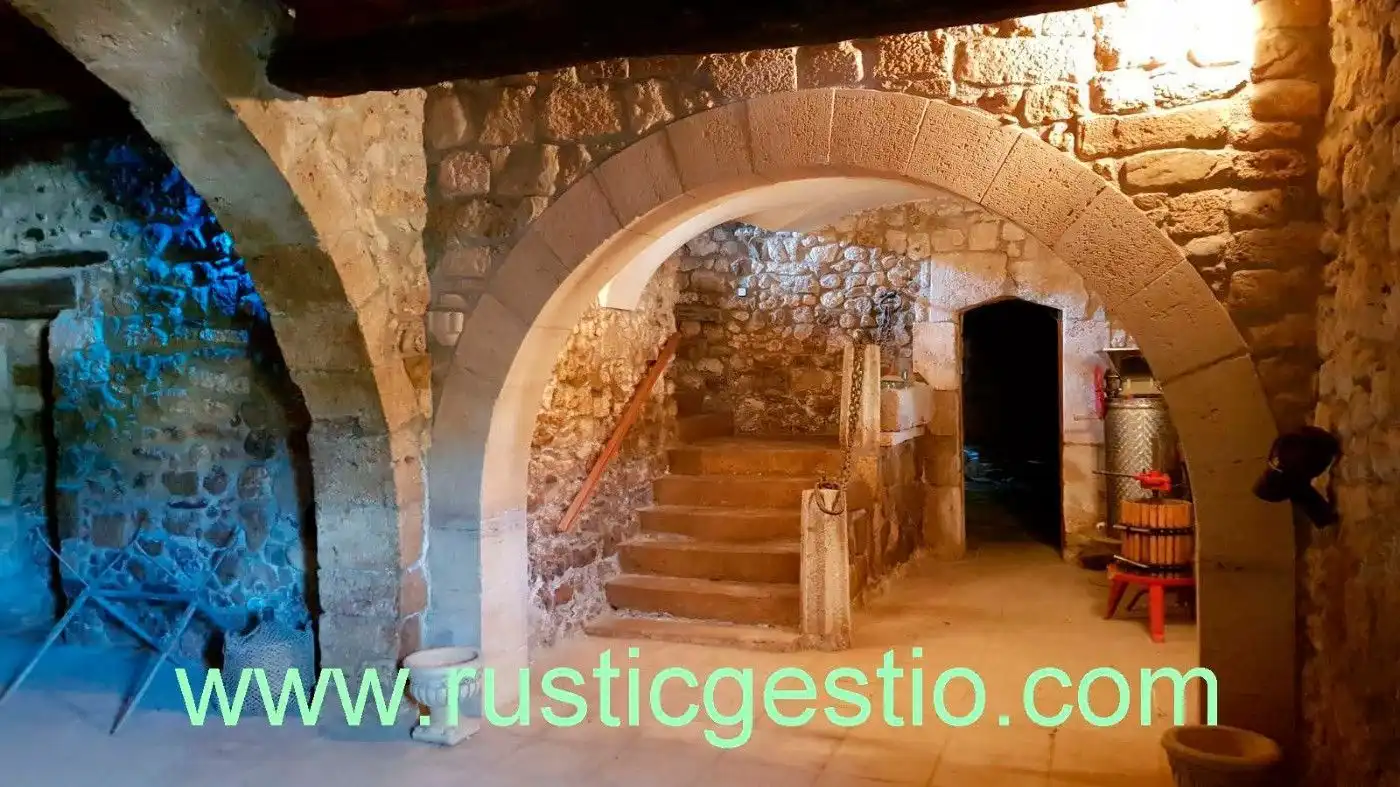 Country homes for sale in Serinyà