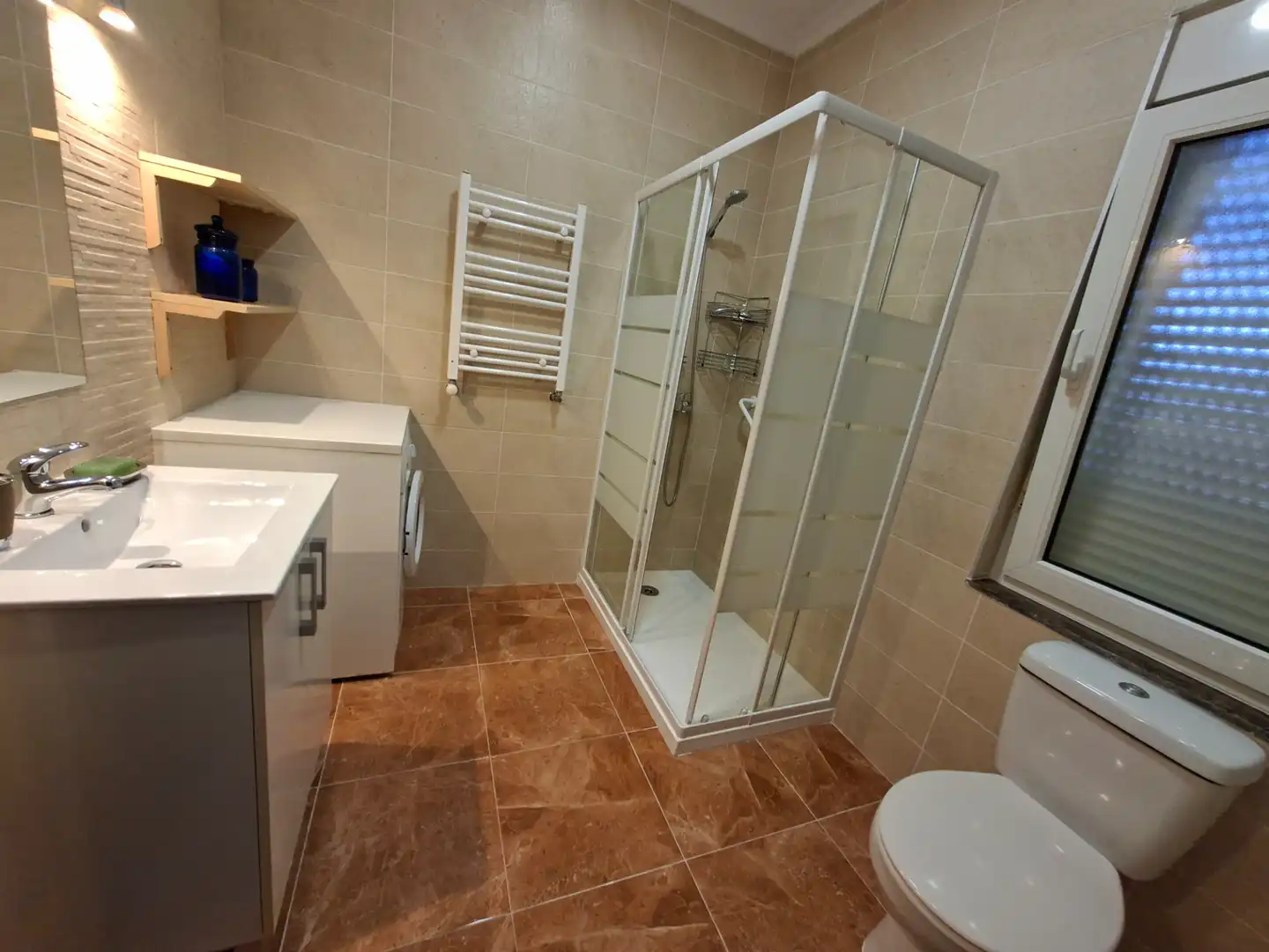Baño de Piso en venta en Pravia con Calefacción, Trastero y Amueblado