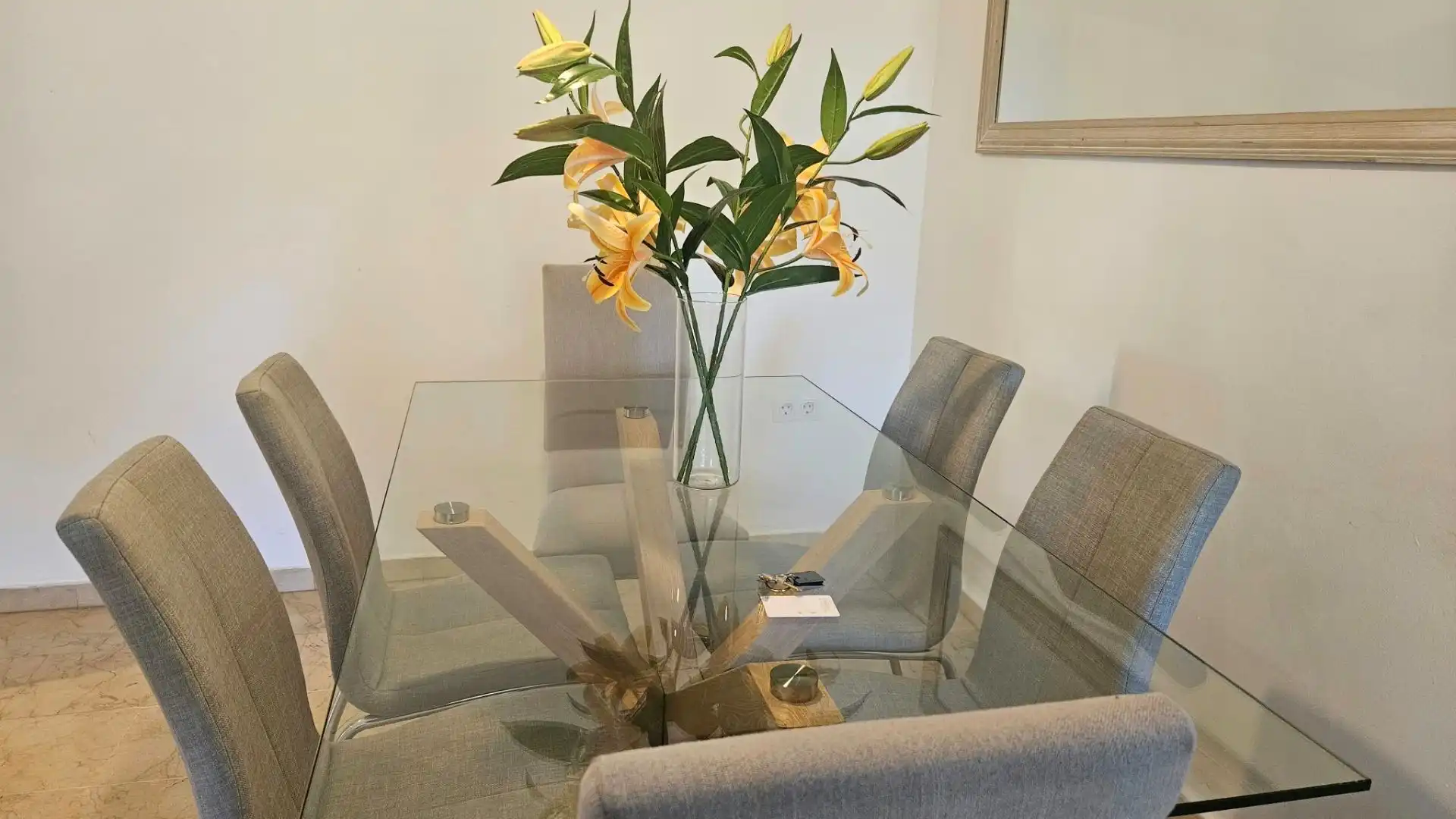 Esszimmer von Wohnungen zur Miete in Marbella mit Klimaanlage, Terrasse und Möbliert