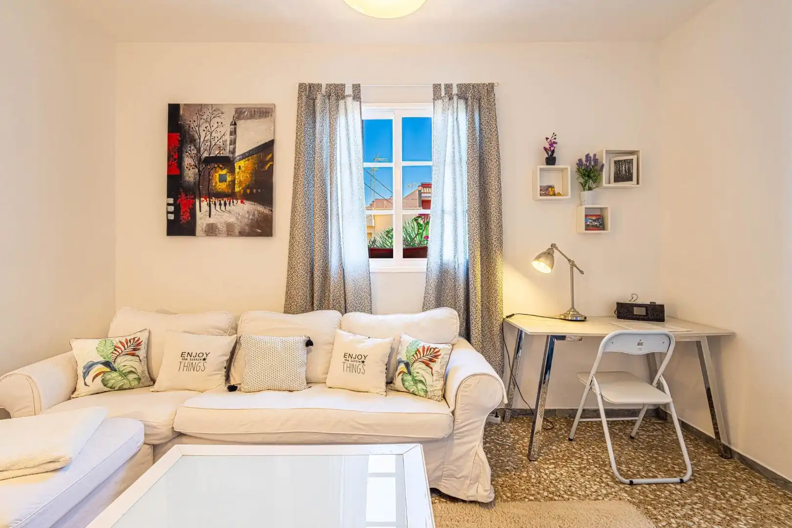 Sala de estar de Casa o chalet en venta en San Juan de la Rambla con Terraza, Trastero y Amueblado