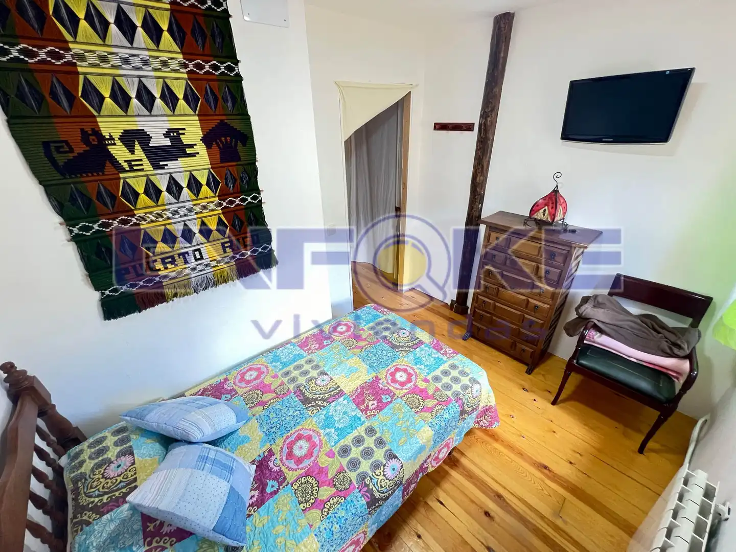 Schlafzimmer von Einfamilien-Reihenhaus zum Verkauf in Moratilla de los Meleros mit Heizung, Parkett und Möbliert