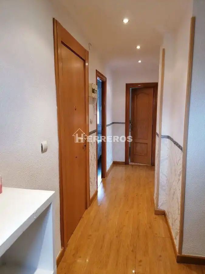 Apartament en venda en  Logroño amb Calefacció i Parquet