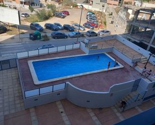 Piscina de Pis en venda en Chiva amb Aire condicionat, Terrassa i Piscina