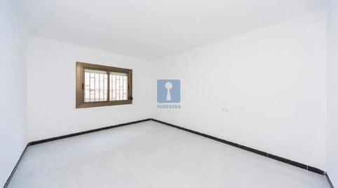 Photo 2 of Flat for sale in Joan Valenti Escalas, El Raval, Santa Coloma de Gramenet