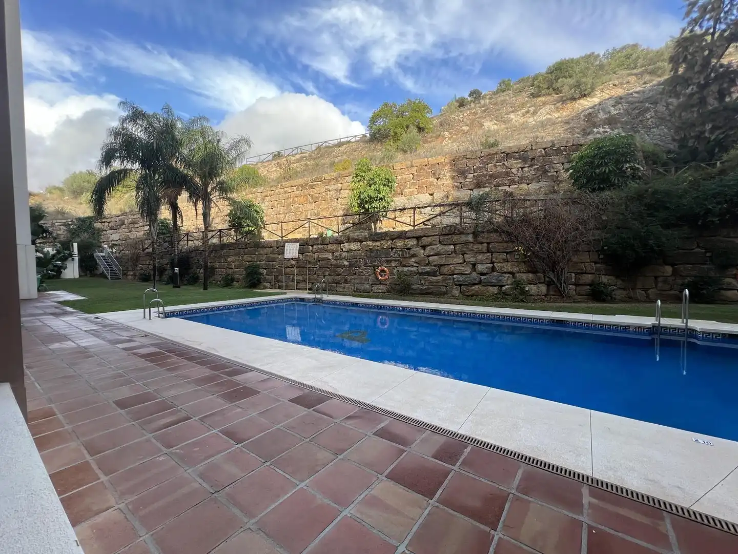 Piscina de Apartament de lloguer en Los Pacos