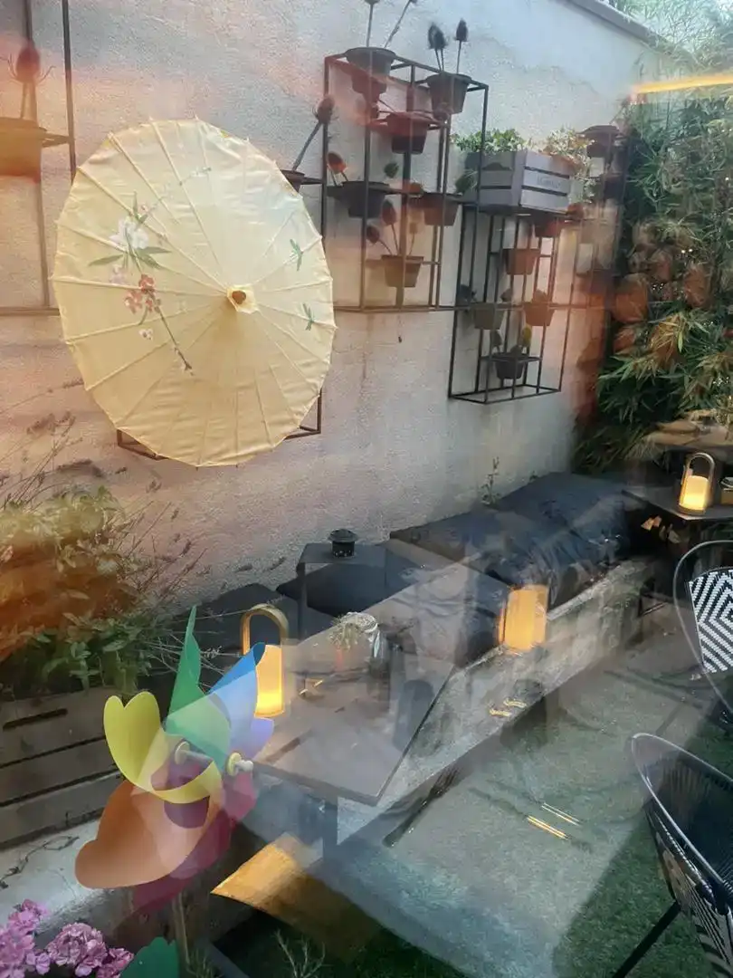 Terraza de Local en venta en Medinaceli con Aire acondicionado