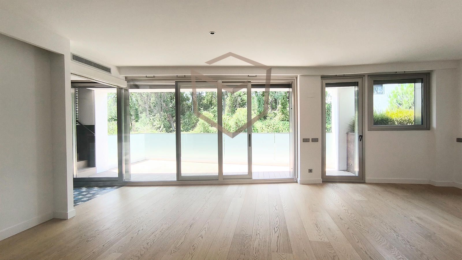 Living room of Attic to rent in Pozuelo de Alarcón  with Air Conditioner, Heating and Terrace