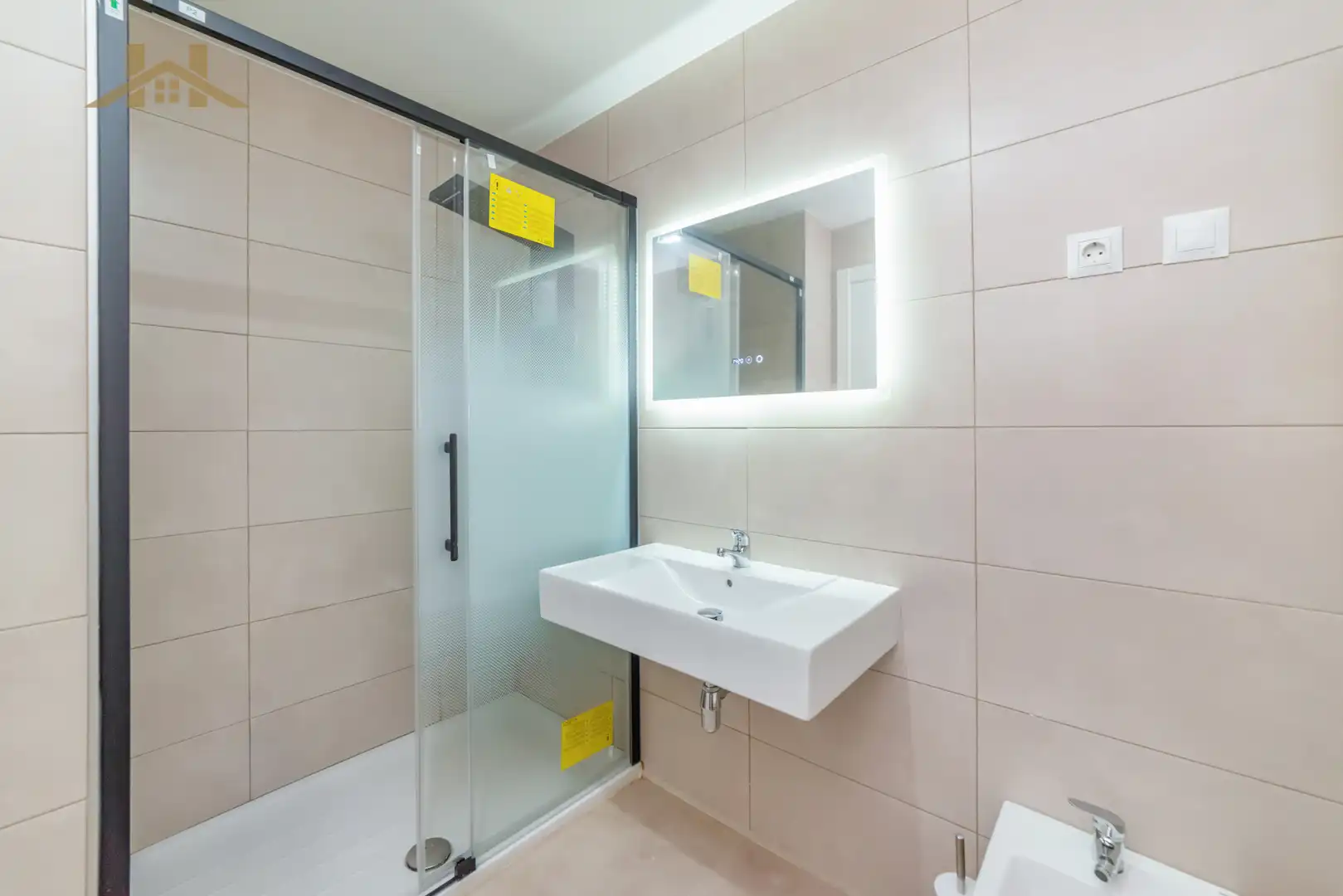 Baño de Piso en venta en Illescas con Aire acondicionado, Calefacción y Jardín privado