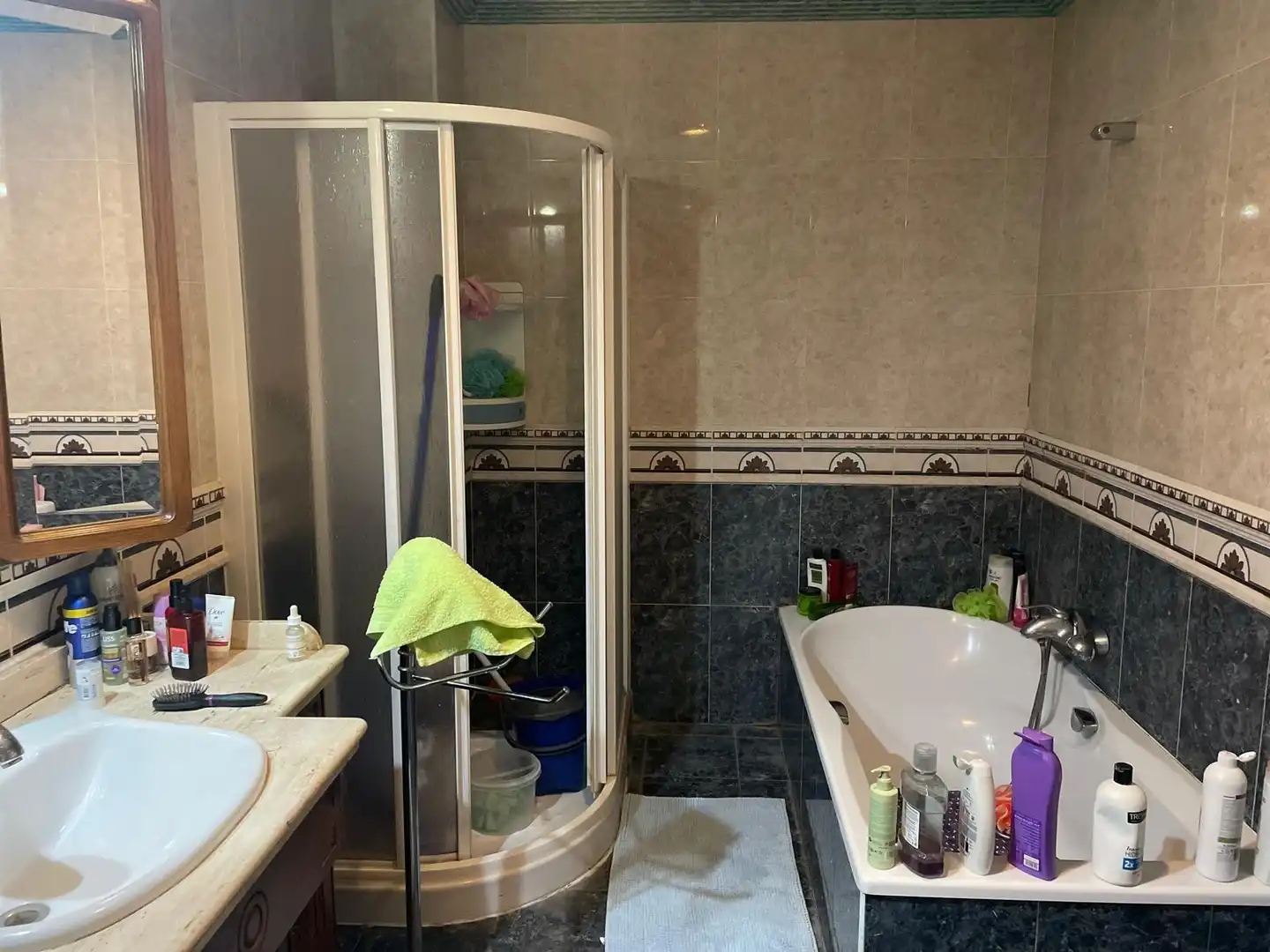 Bathroom of Houses for sale in Chimeneas  with Air Conditioner, Private garden and Terrace