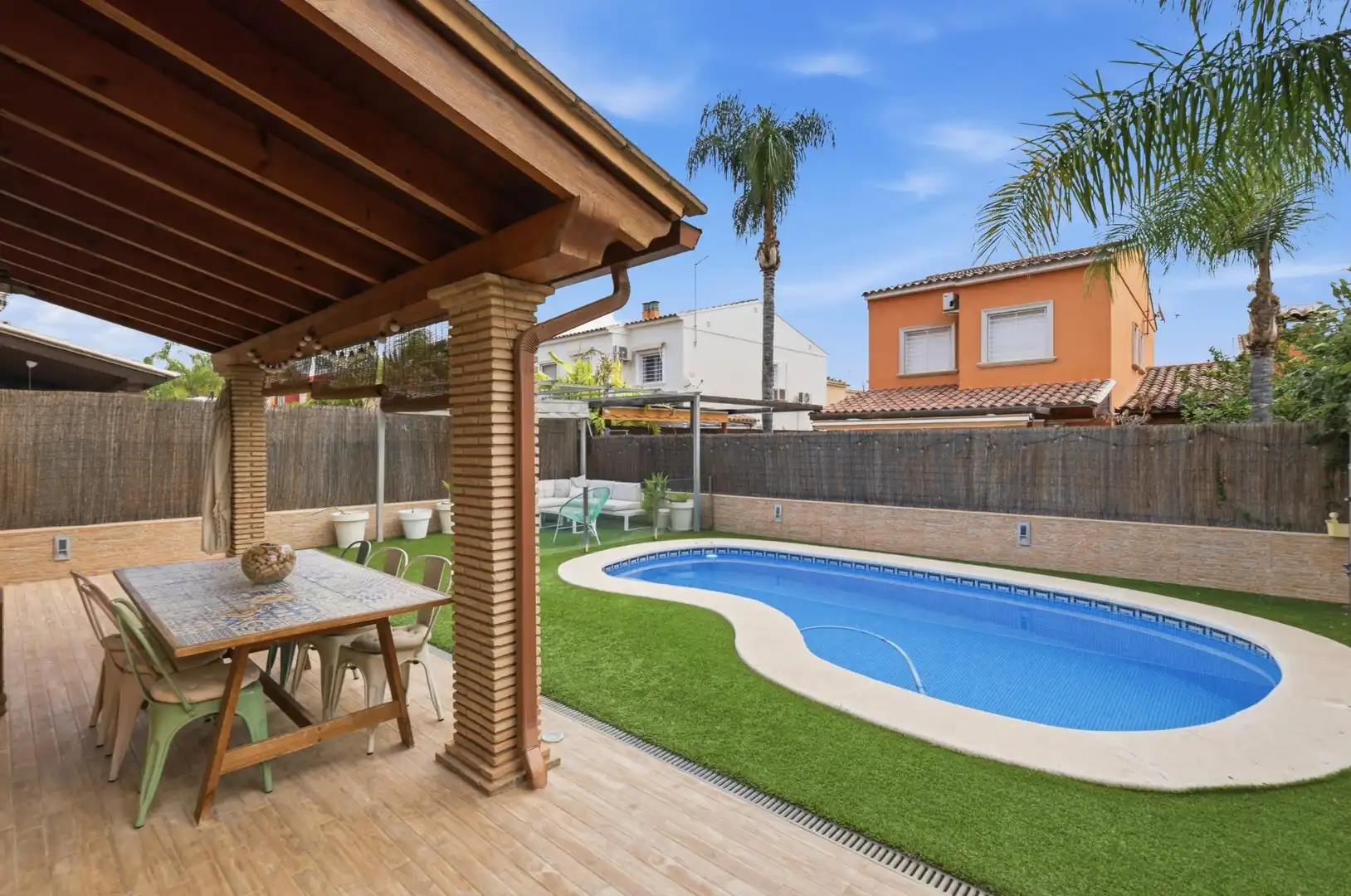 Swimming pool of Houses for sale in La Pobla de Vallbona  with Air Conditioner, Heating and Private garden
